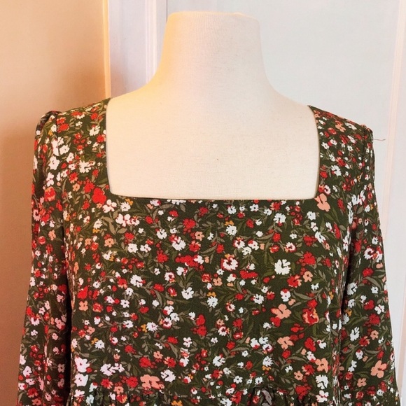 BCBG Disty Floral Dress - Picture 4 of 8